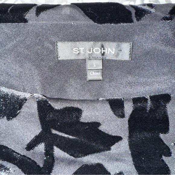 St.John Velvet Burnout Floral Boat Neck Black Top **Flaw sz L - Picture 5 of 11